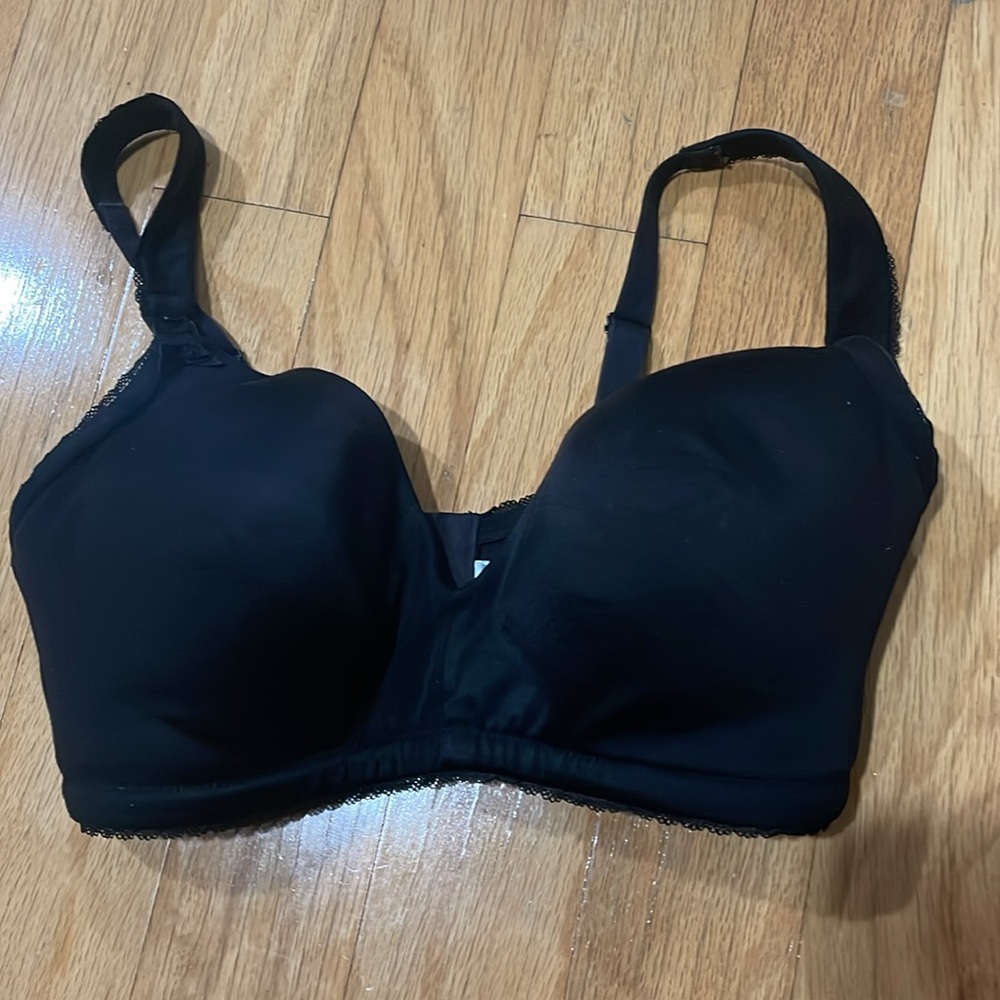 EUC A Pea In The Pod Nursing Maternity Black 36D Lace Trim Smooth T shirt Bra